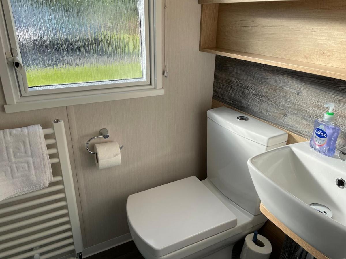 Luxury Caravan Cornwall Sleeps 4 Countryside View Сент-Остел Экстерьер фото