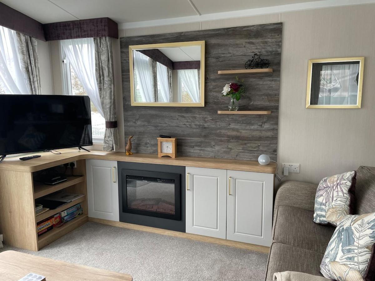 Luxury Caravan Cornwall Sleeps 4 Countryside View Сент-Остел Экстерьер фото